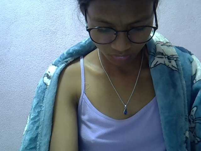 Yalane live cam on BongaCams