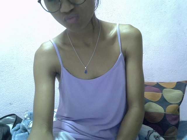Yalane live cam on BongaCams