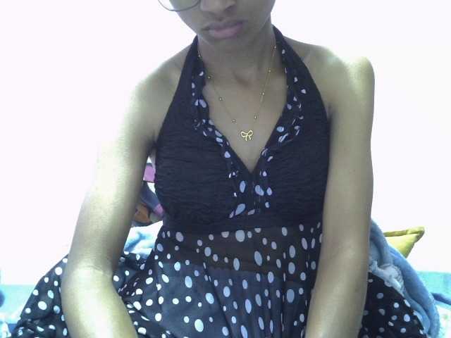 Yalane live cam on BongaCams