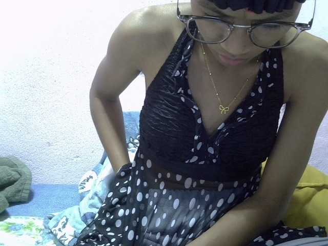 Yalane live cam on BongaCams