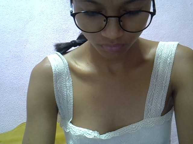 Yalane live cam on BongaCams