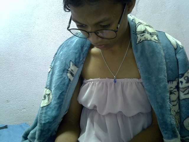Yalane live cam on BongaCams