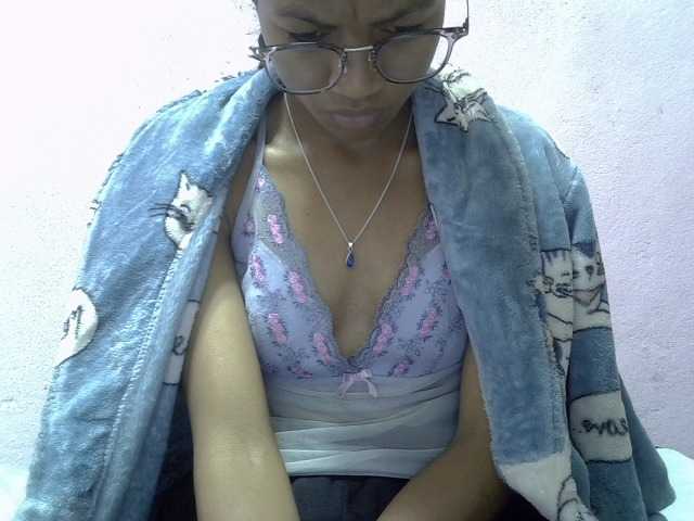 Yalane live cam on BongaCams