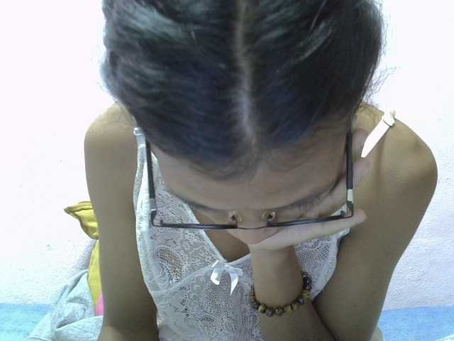 Yalane live cam on BongaCams