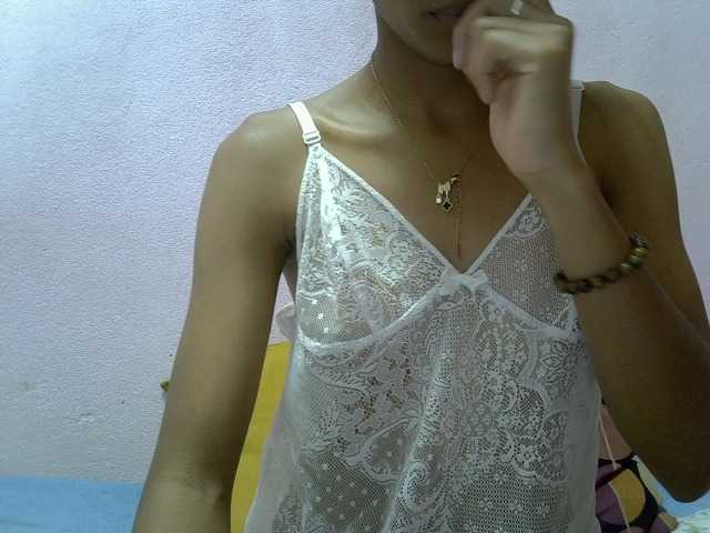 Yalane live cam on BongaCams