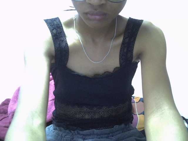 Yalane live cam on BongaCams