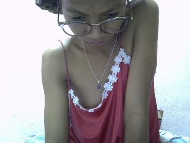 Yalane live cam on BongaCams
