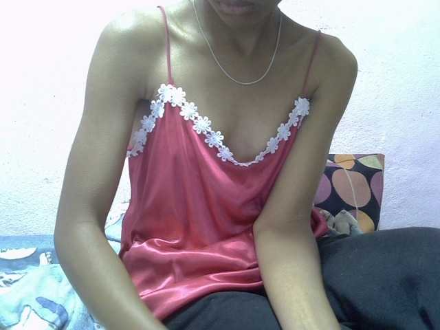 Yalane live cam on BongaCams
