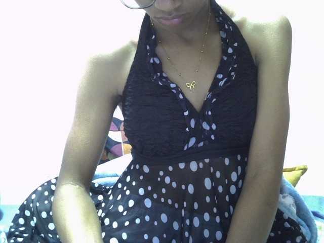 Yalane live cam on BongaCams