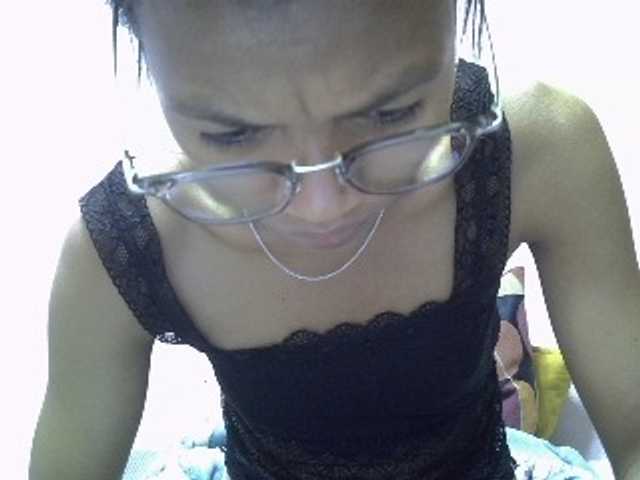 Yalane live cam on BongaCams