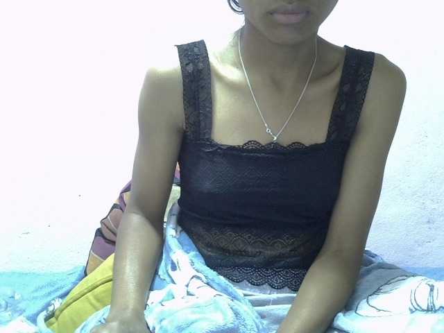 Yalane live cam on BongaCams