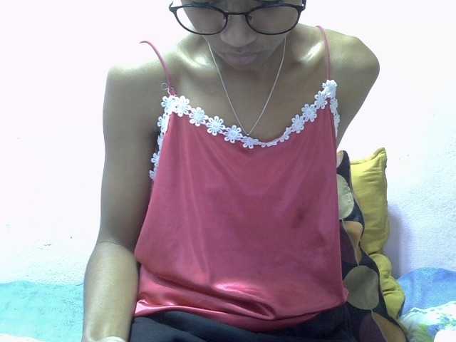 Yalane live cam on BongaCams