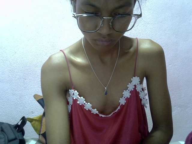 Yalane live cam on BongaCams