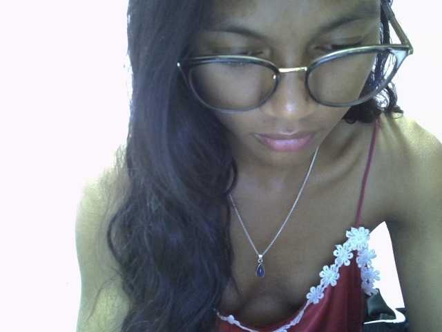 Yalane live cam on BongaCams