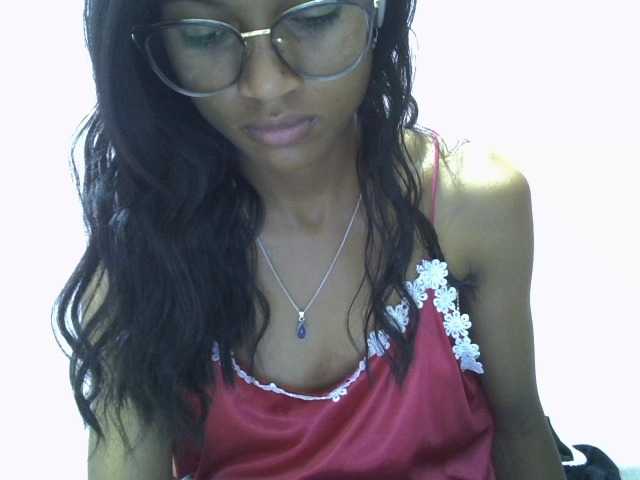 Yalane live cam on BongaCams