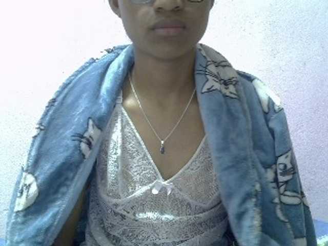 Yalane live cam on BongaCams