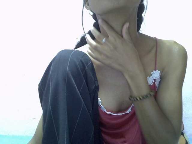Yalane live cam on BongaCams
