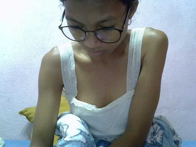 Yalane live cam on BongaCams