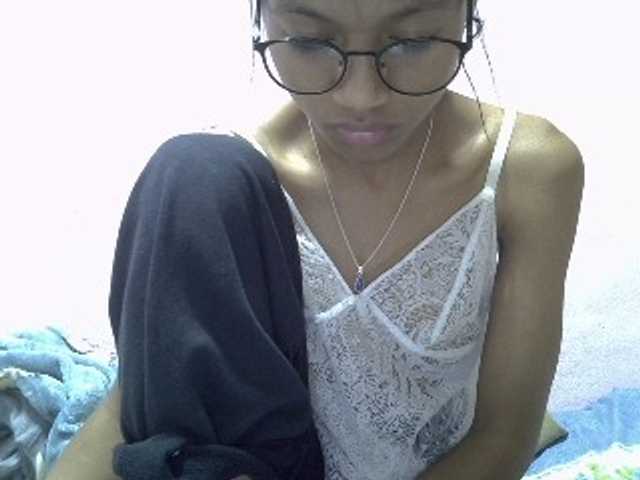 Yalane live cam on BongaCams