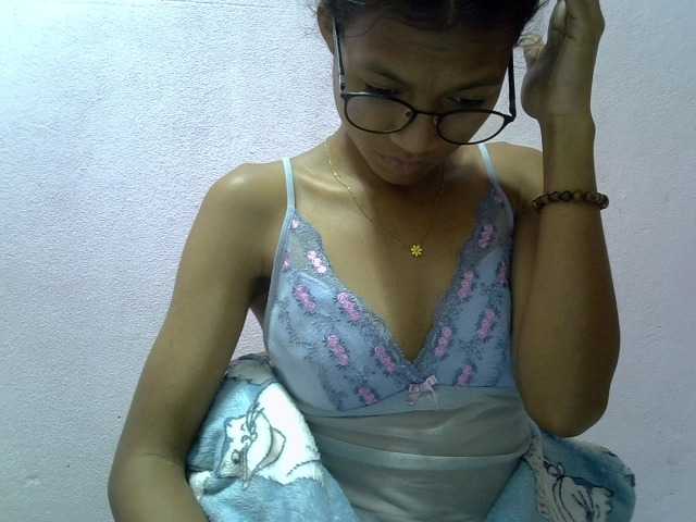 Yalane live cam on BongaCams