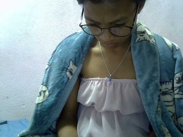 Yalane live cam on BongaCams