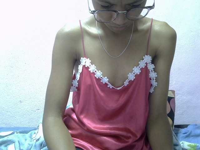 Yalane live cam on BongaCams
