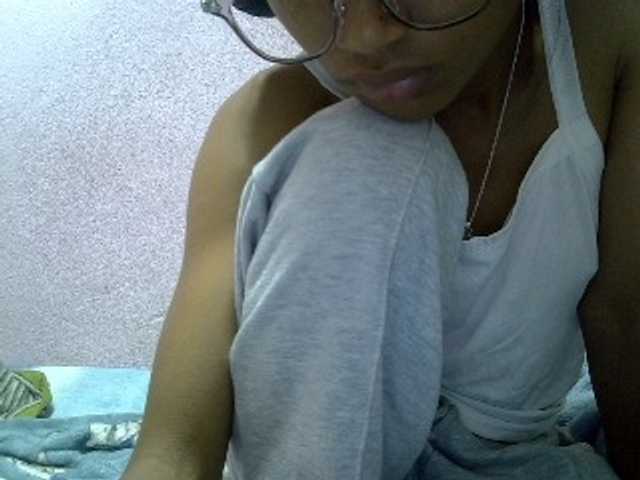 Yalane live cam on BongaCams