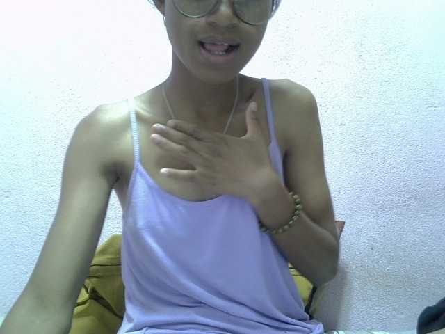 Yalane live cam on BongaCams