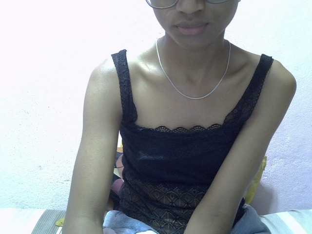 Yalane live cam on BongaCams
