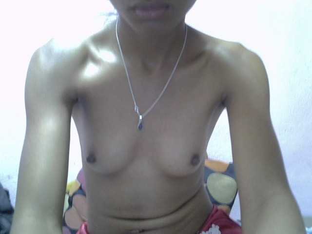 Yalane live cam on BongaCams