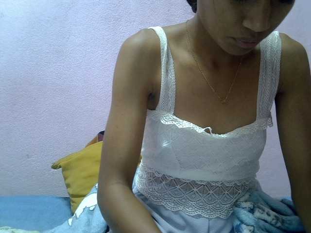 Yalane live cam on BongaCams