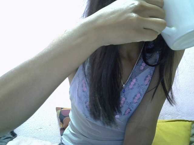 Yalane live cam on BongaCams