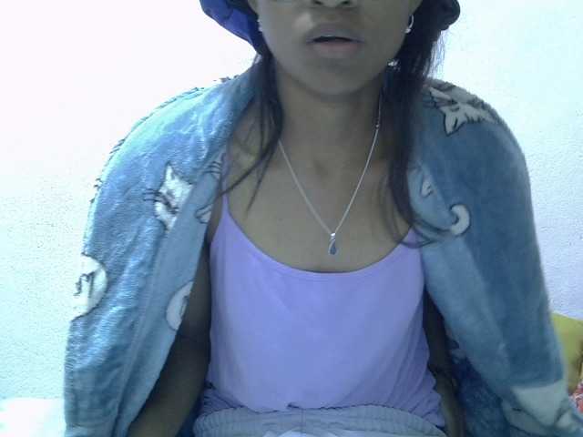 Yalane live cam on BongaCams