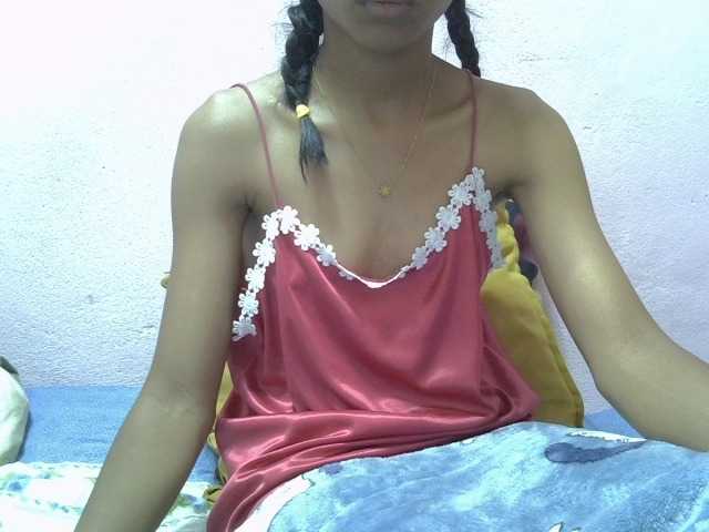 Yalane live cam on BongaCams