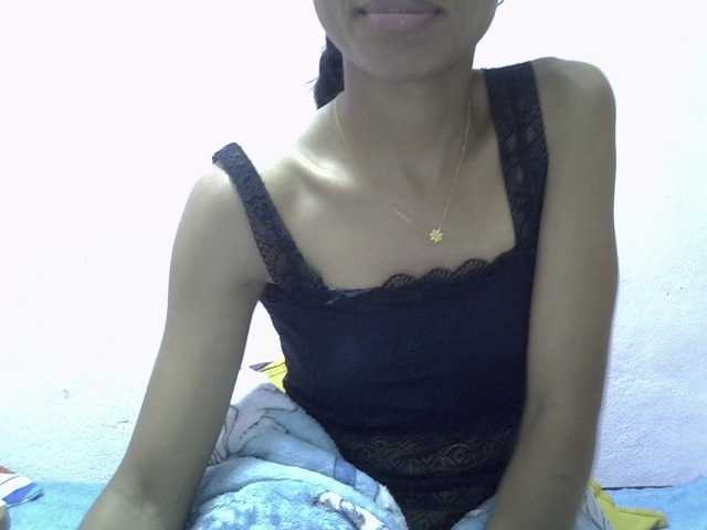 Yalane live cam on BongaCams
