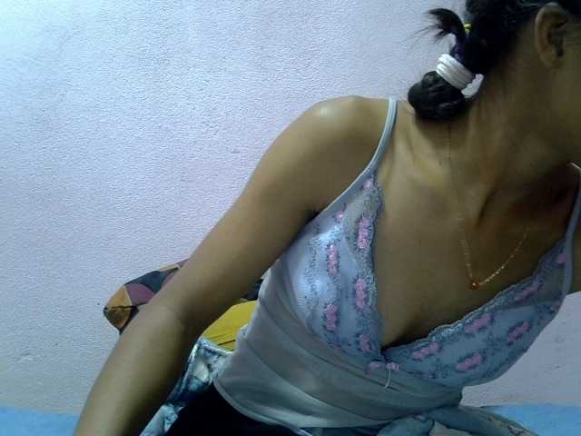 Yalane live cam on BongaCams