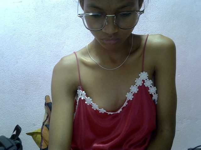 Yalane live cam on BongaCams