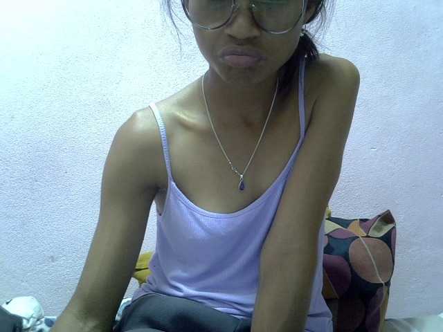 Yalane live cam on BongaCams