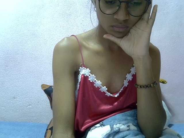 Yalane live cam on BongaCams