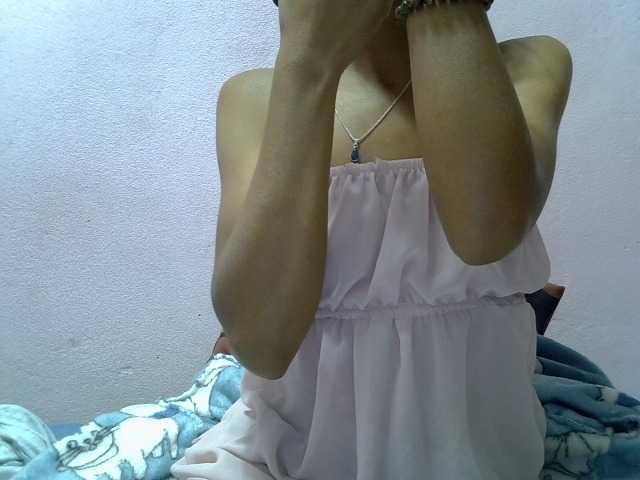 Yalane live cam on BongaCams