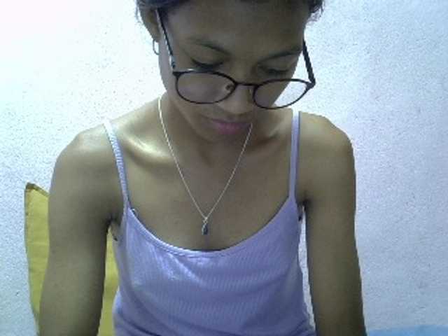Yalane live cam on BongaCams