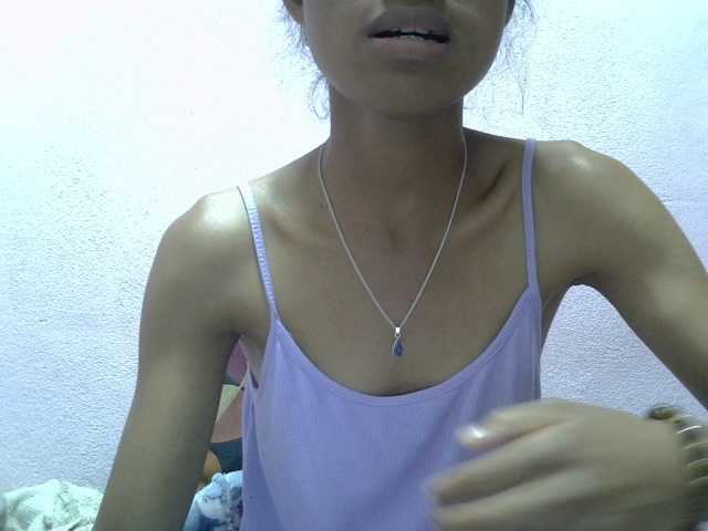 Yalane live cam on BongaCams