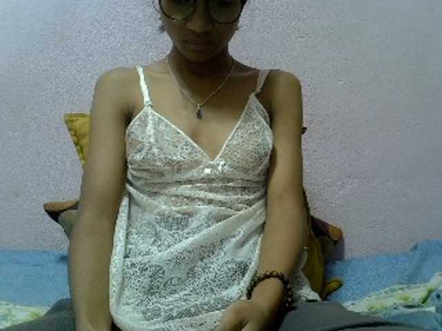 Yalane live cam on BongaCams