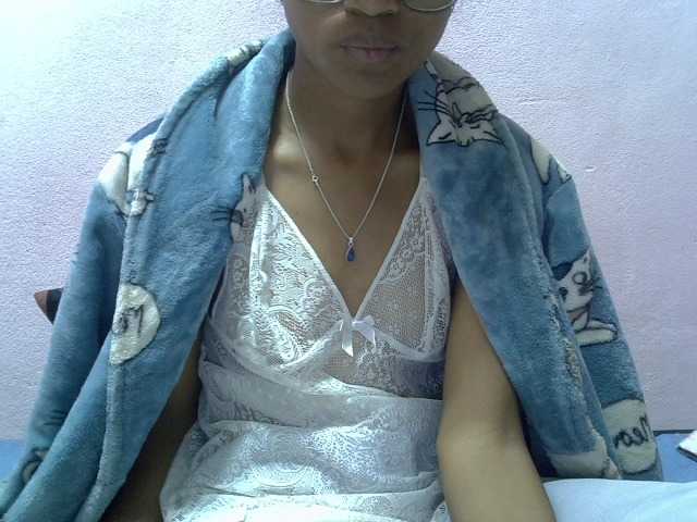 Yalane live cam on BongaCams
