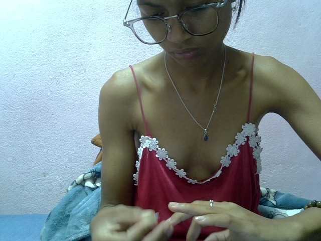 Yalane live cam on BongaCams
