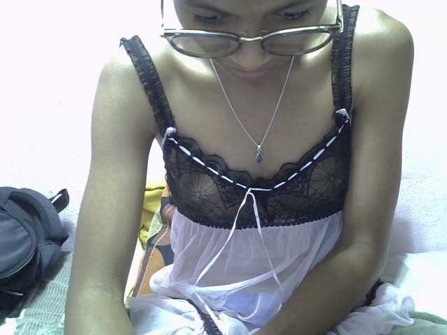 Yalane live cam on BongaCams