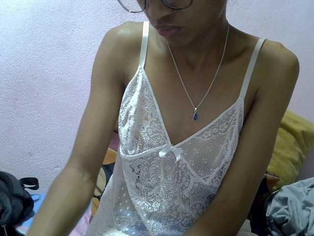 Yalane live cam on BongaCams