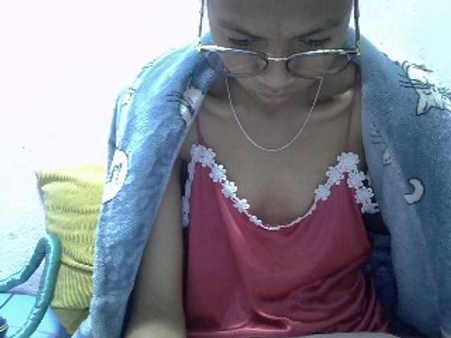 Yalane live cam on BongaCams