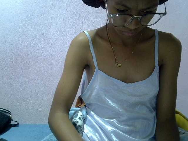 Yalane live cam on BongaCams