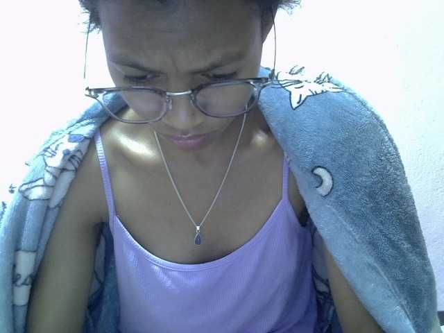 Yalane live cam on BongaCams